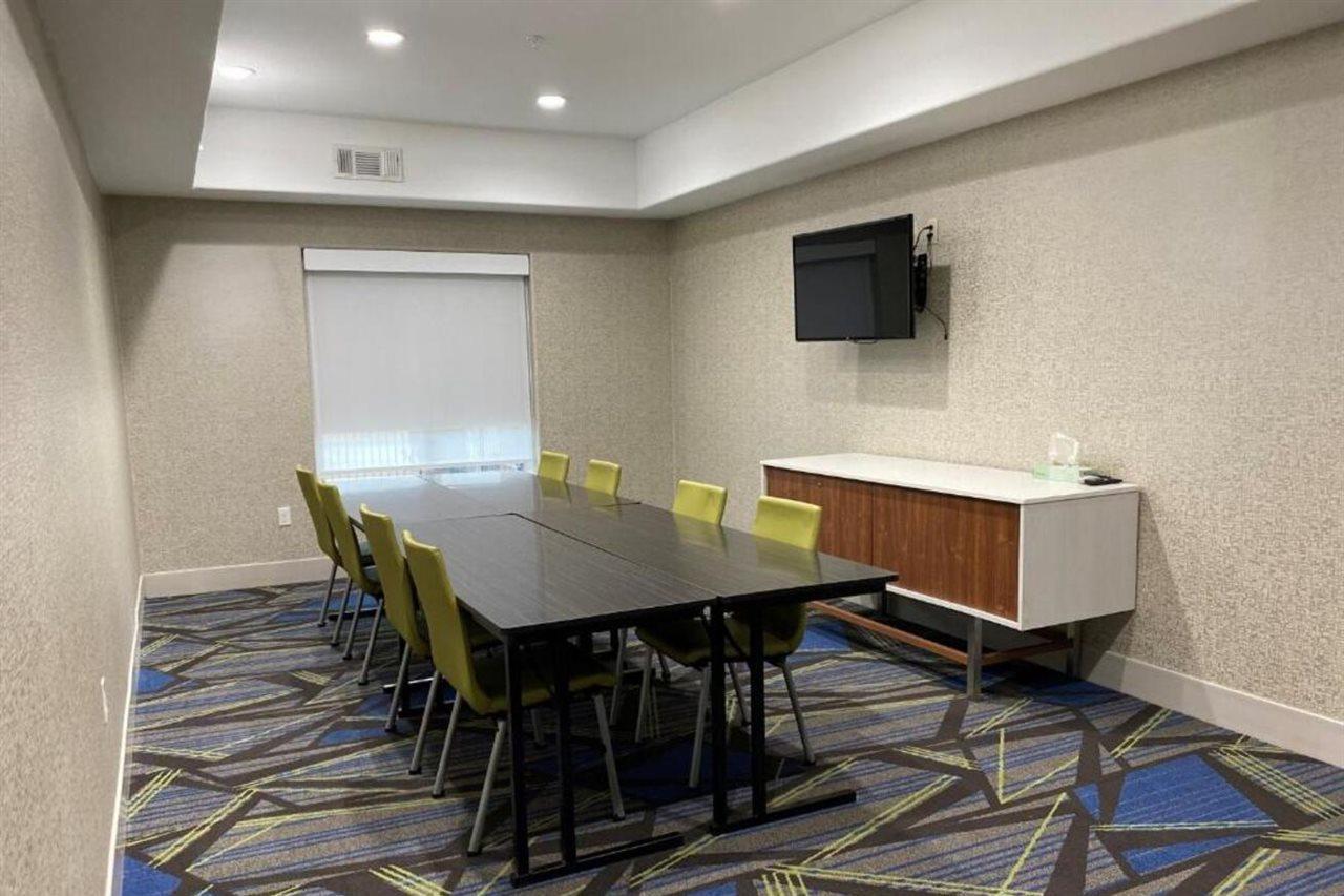 Holiday Inn Express And Suites Hotel - Pauls Valley By Ihg Buitenkant foto